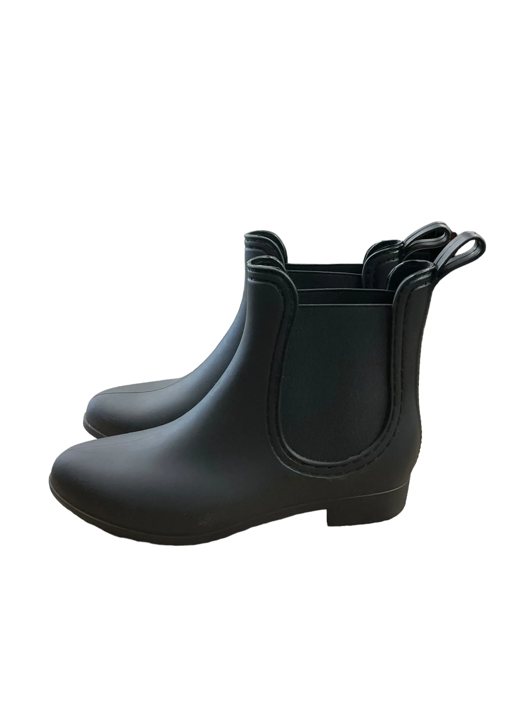 Black Boots Rain Report, Size 5.5