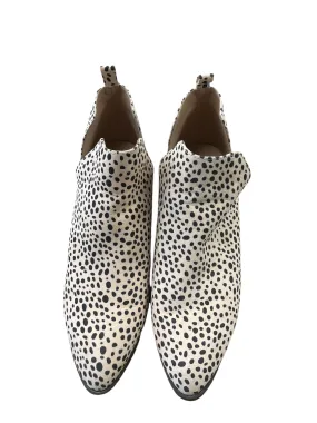 Boots Ankle Heels By Clothes Mentor In Animal Print, Size: 12