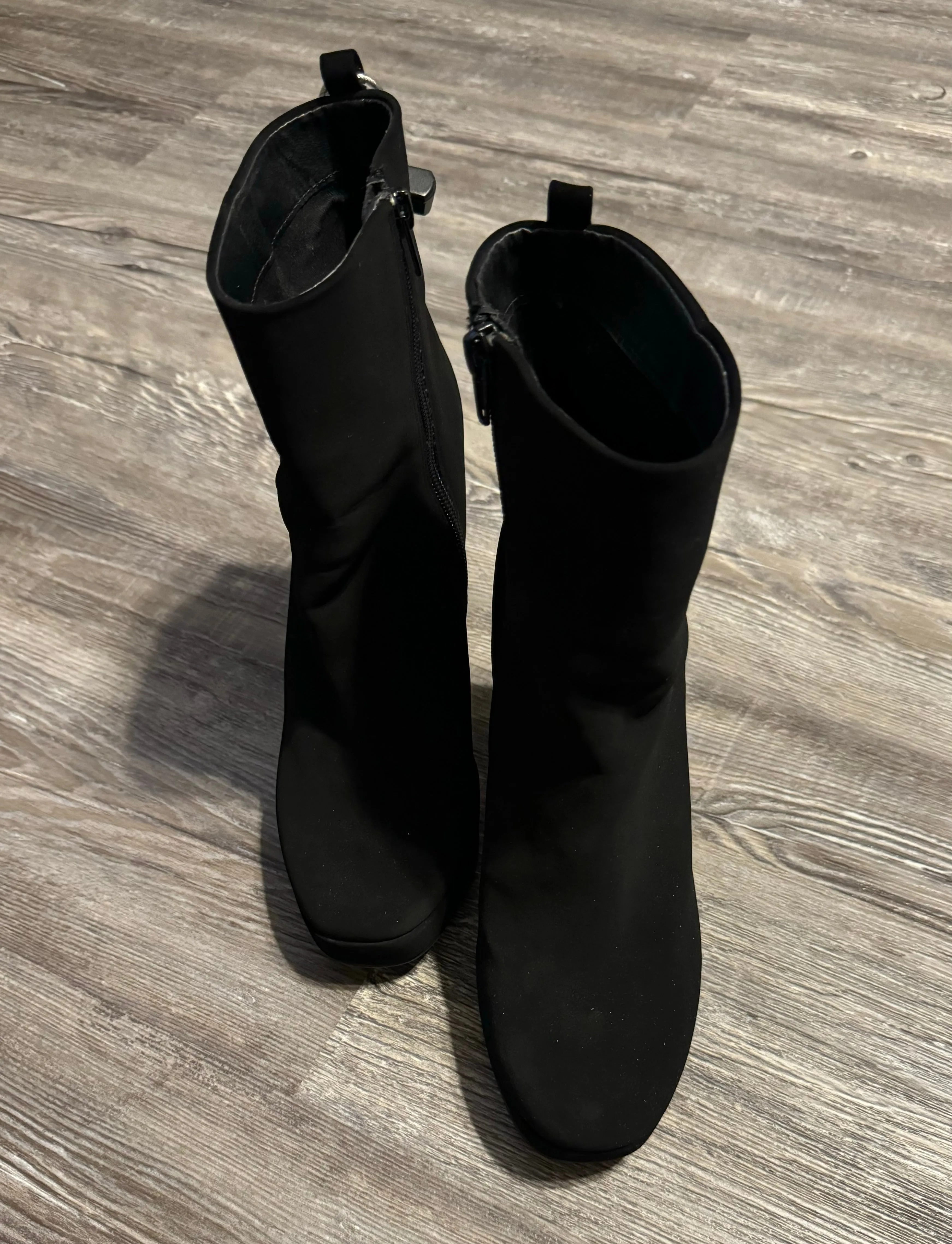 Boots Ankle Heels By Report  Size: 7.5