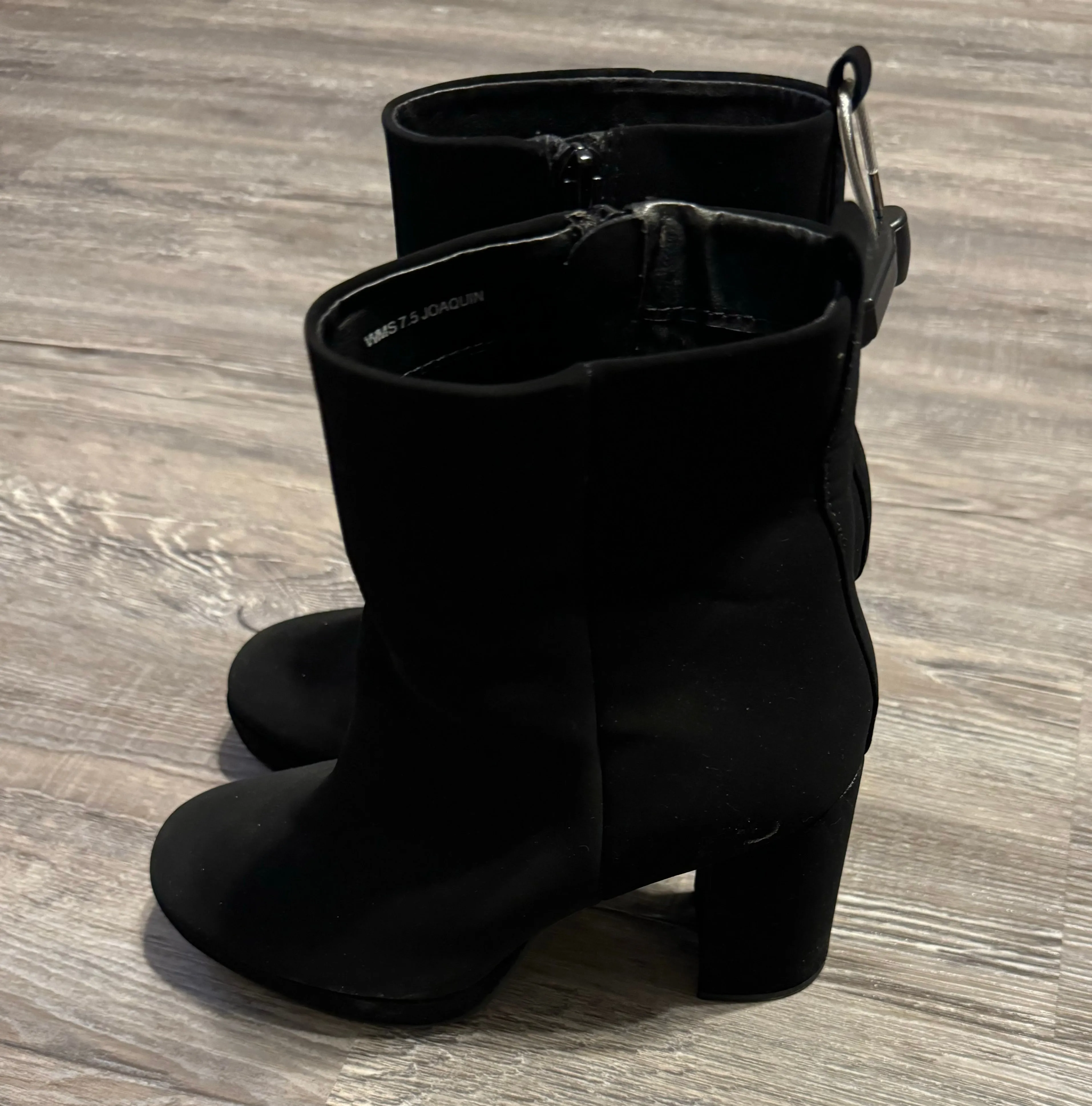 Boots Ankle Heels By Report  Size: 7.5