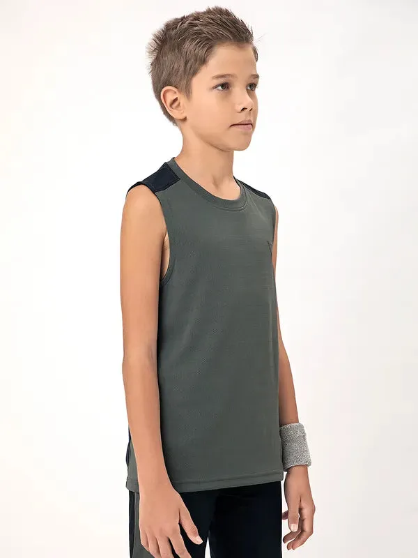 Boys Colorblock Slim Fit Crew Neck T-shirt with TECHNO COOL 