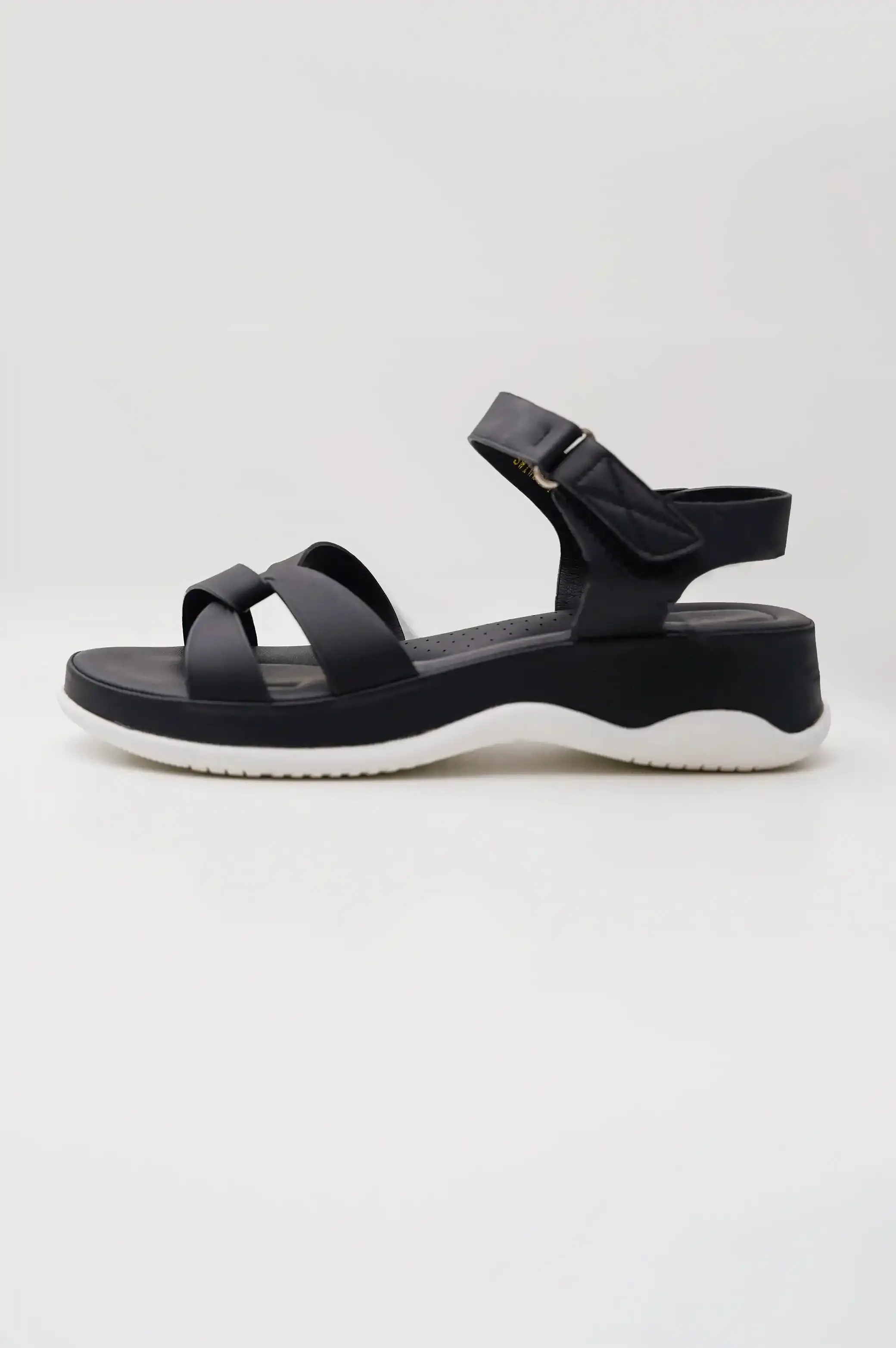 CRISS-CROSS SANDAL