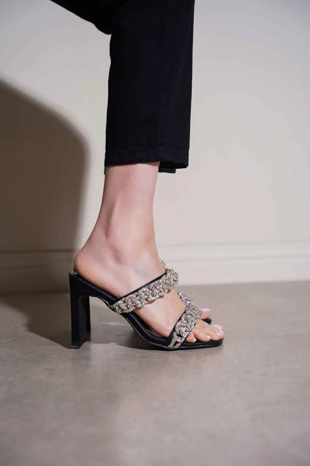 CRYSTAL ROPE HEEL