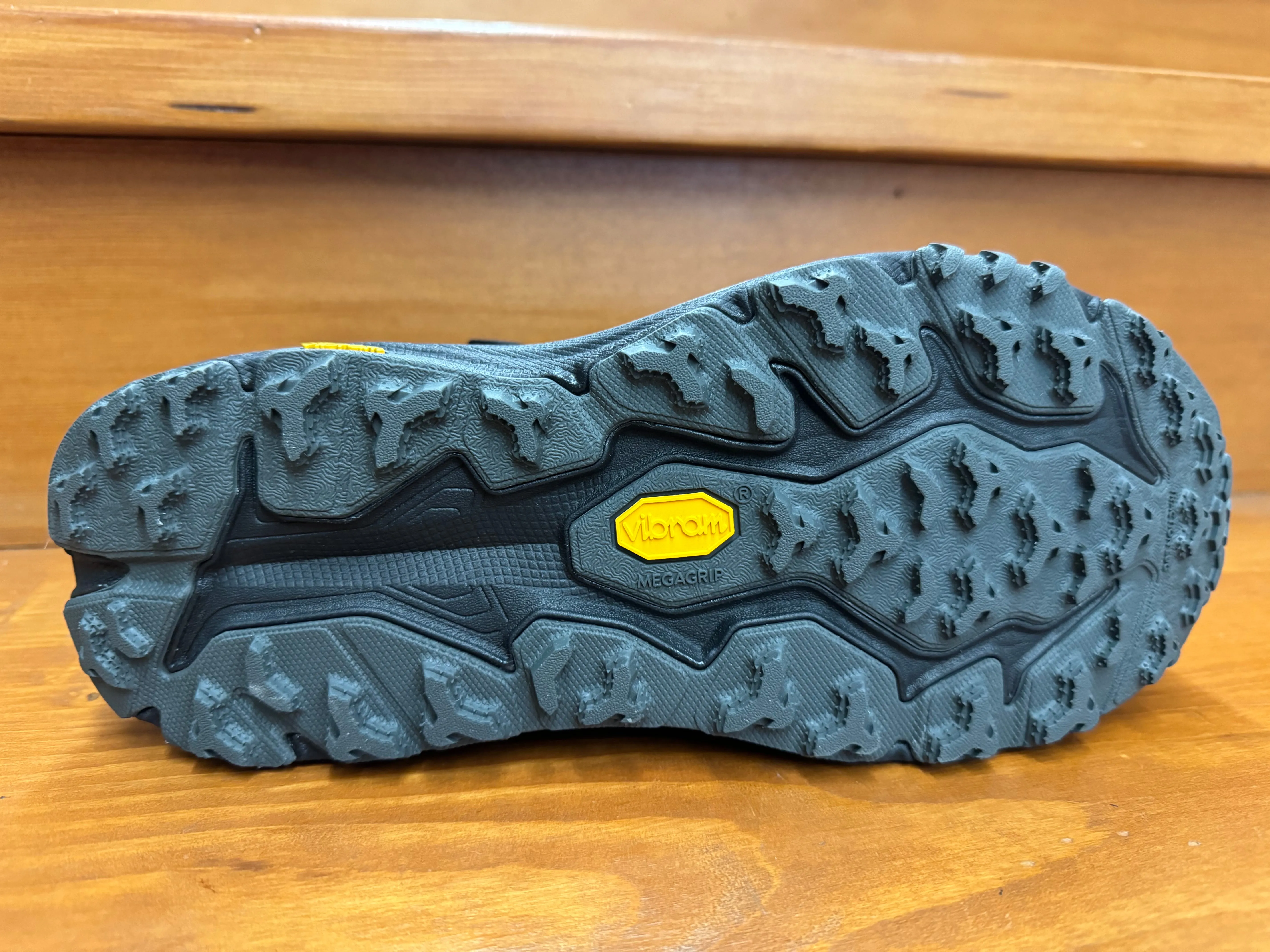 Hoka Speedgoat 6 GTX Black/Outer Orbit 1155151-BCKT & 1155771-BCKT