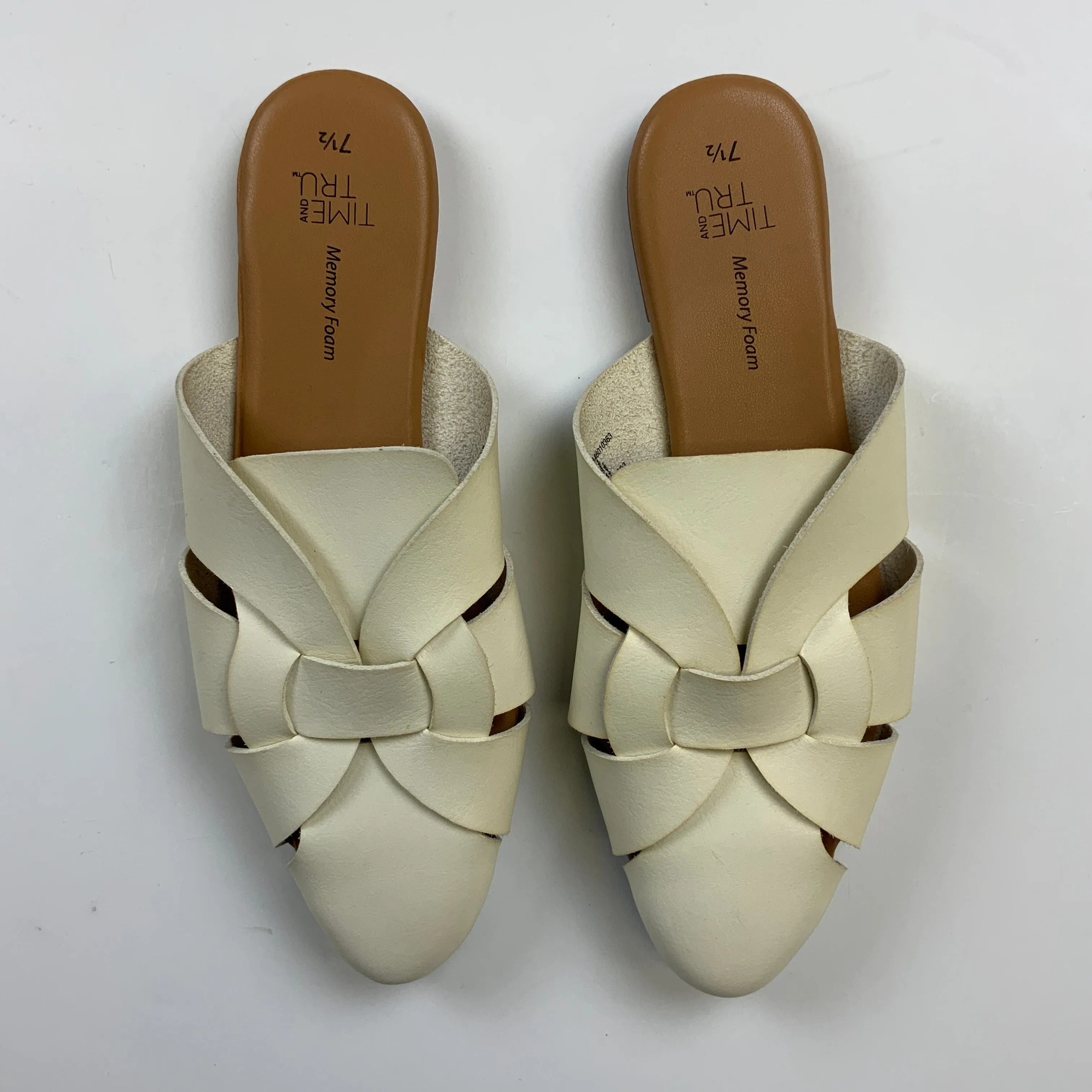 Sandals Flats By Time And Tru In White, Size: 7.5